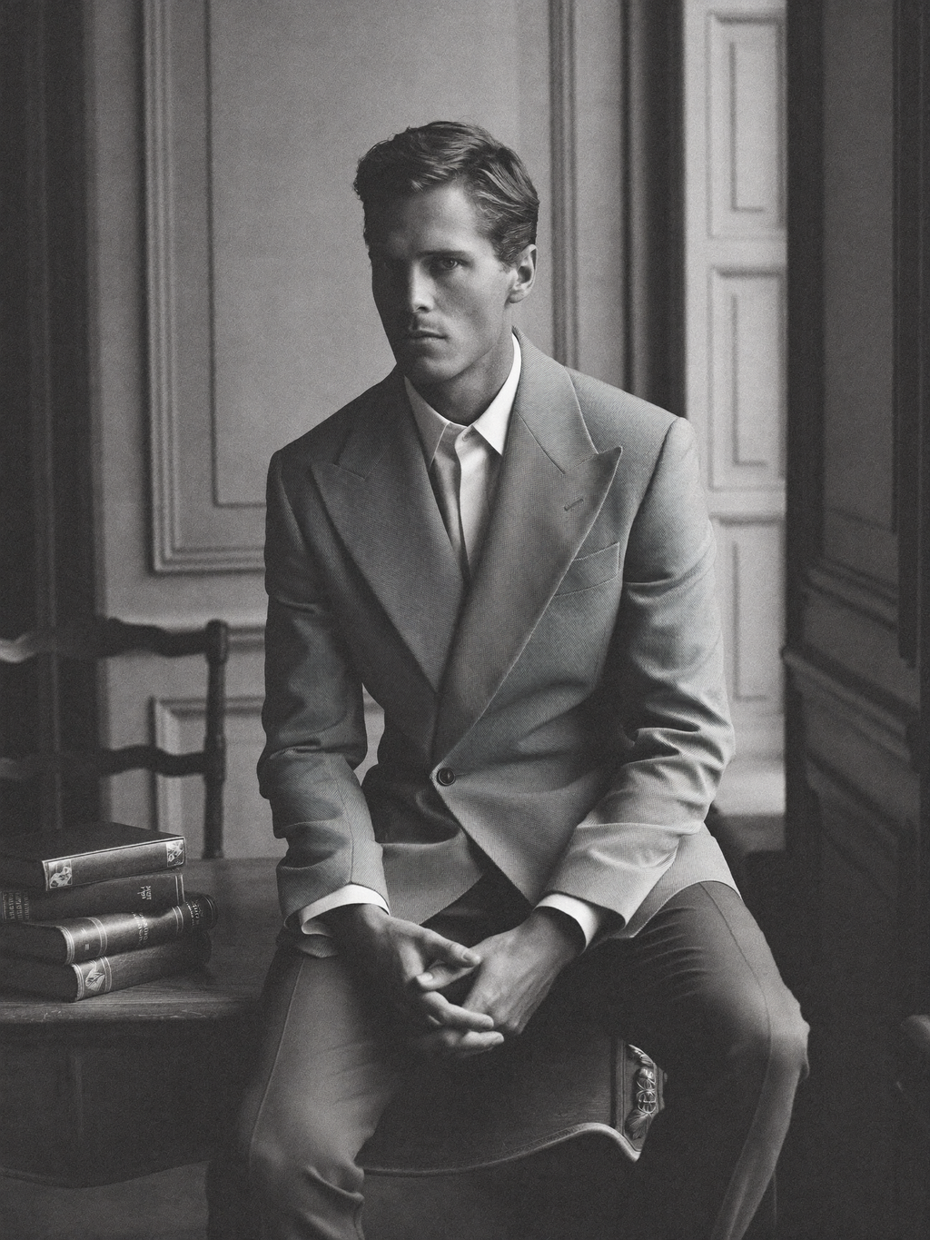 The Linen Blazer — Voss & Grey